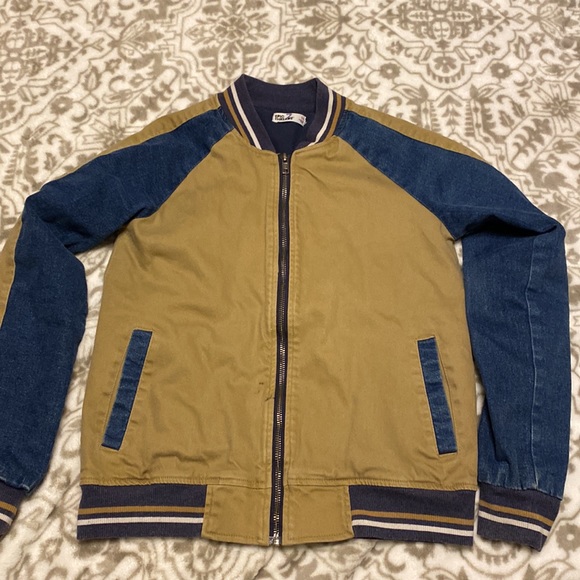 Epic Threads Varsity Style Skull W/Snake Boy Jacket (M) - Picture 3 of 5